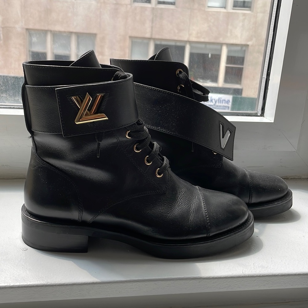 Louis vuitton boots size 38 wonderland